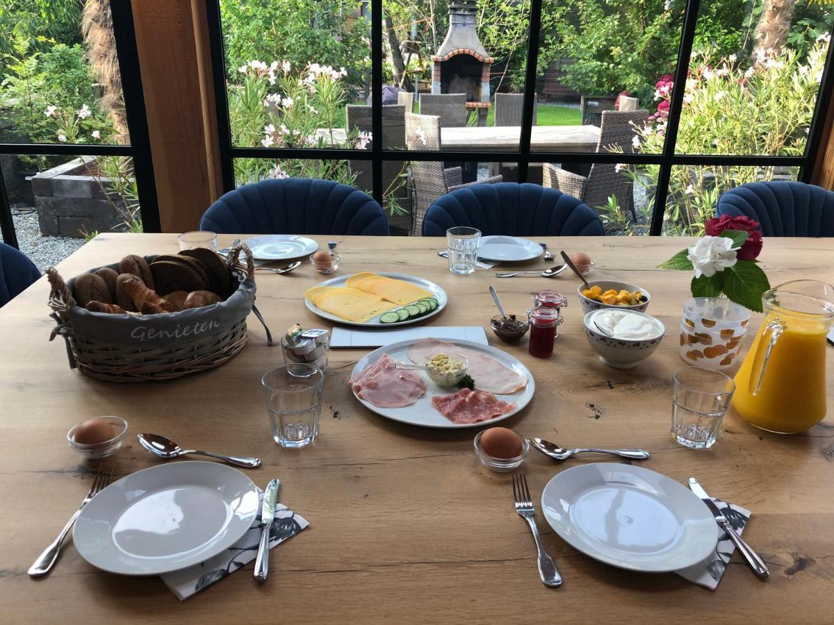 Flora'S B&B Landsmeer Экстерьер фото
